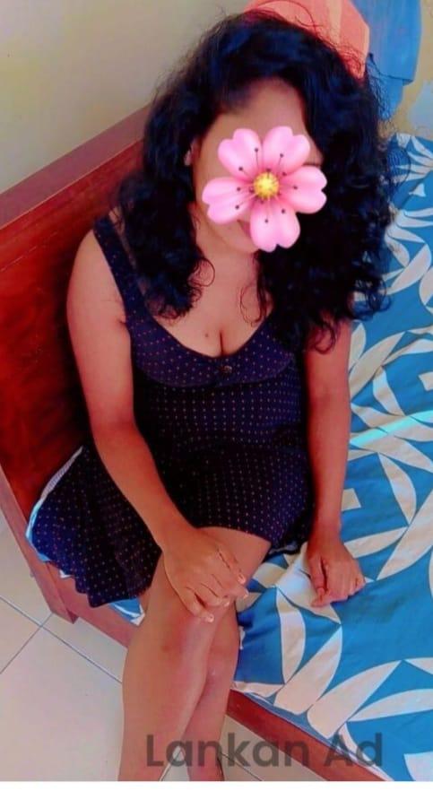 girls-personal photo of Lanka Ads