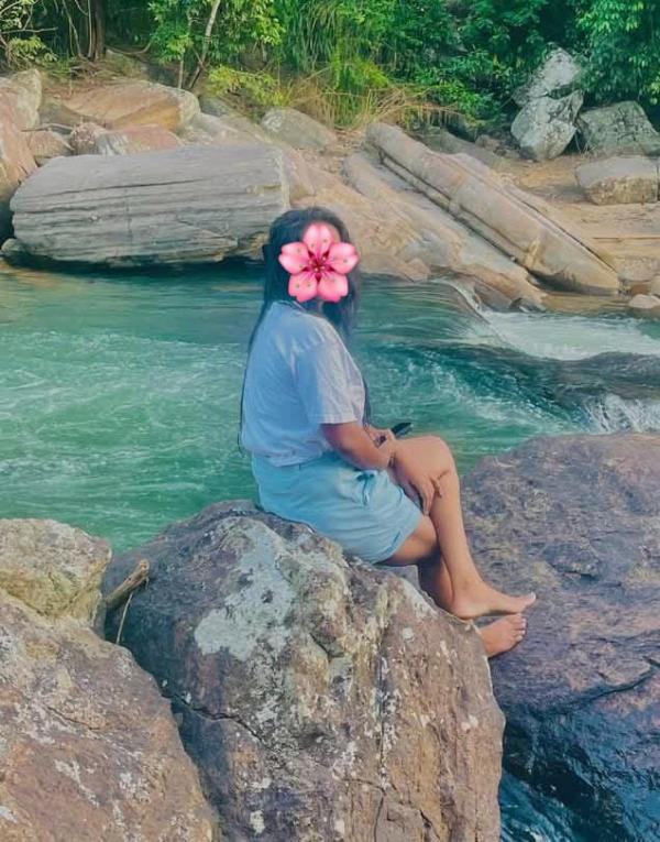 girls-personal photo of Lanka Ads