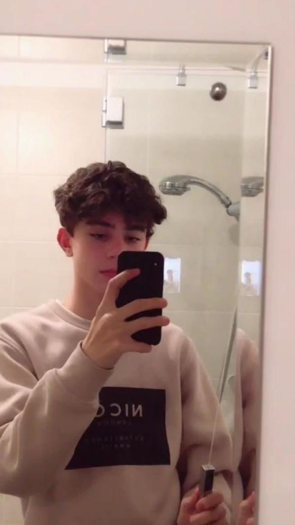 boys-personal photo of Lanka Ads