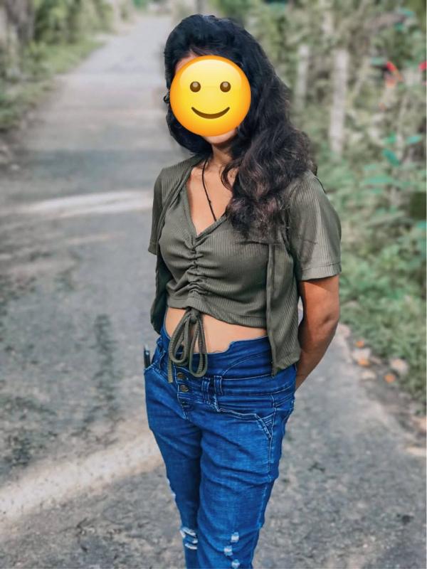 girls-personal photo of Lanka Ads