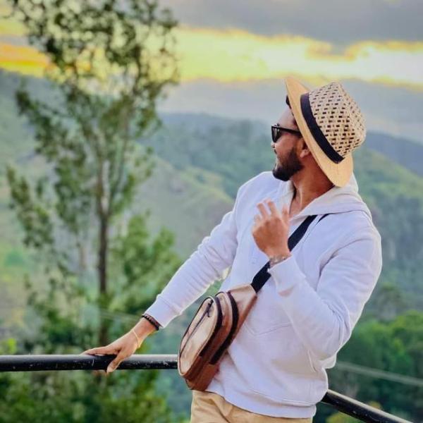 boys-personal photo of Lanka Ads