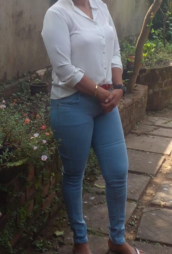 girls-personal photo of Lanka Ads