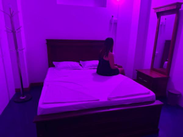 girls-personal photo of Lanka Ads