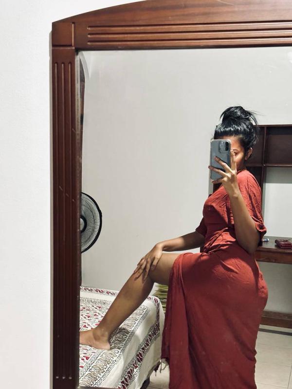 girls-personal photo of Lanka Ads