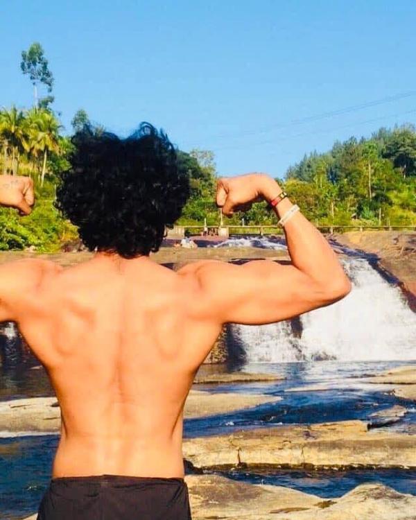 boys-personal photo of Lanka Ads