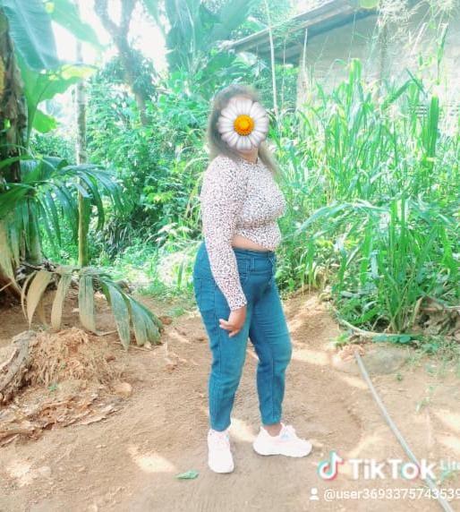 girls-personal photo of Lanka Ads