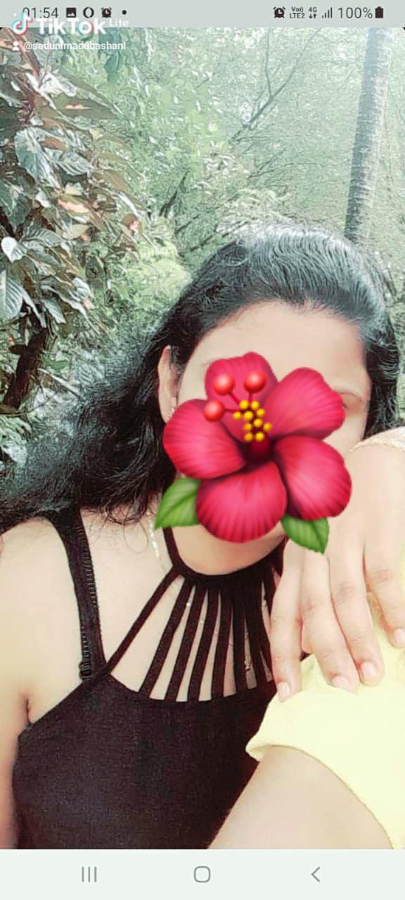 girls-personal photo of Lanka Ads