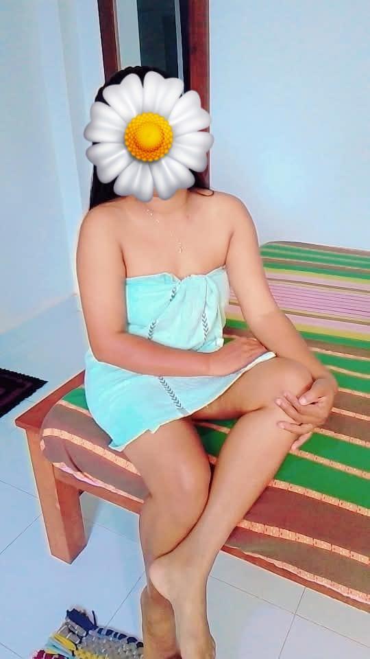 girls-personal photo of Lanka Ads