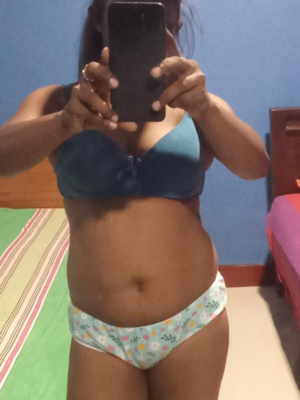 girls-personal photo of Lanka Ads