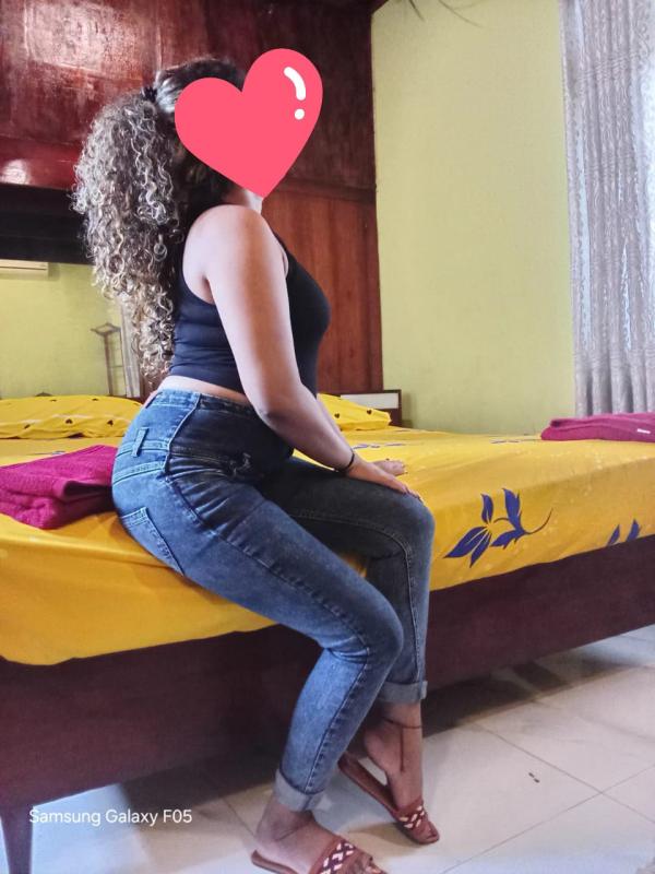 girls-personal photo of Lanka Ads