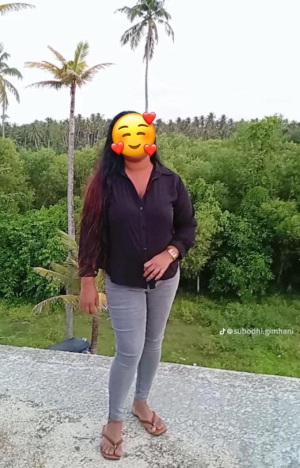 girls-personal photo of Lanka Ads