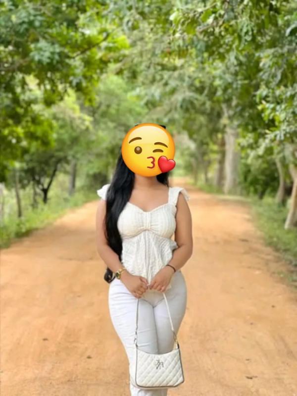 girls-personal photo of Lanka Ads