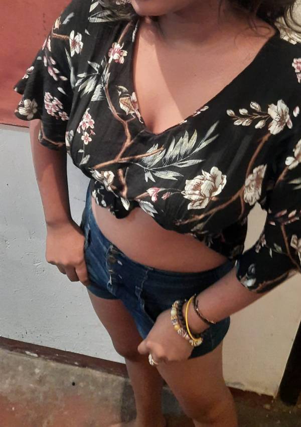 girls-personal photo of Lanka Ads