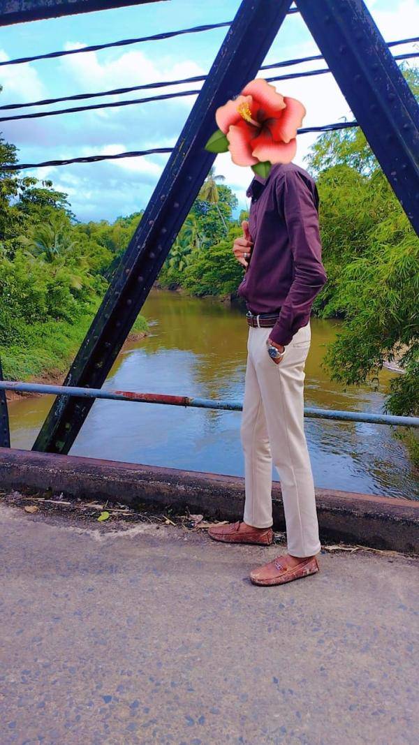 boys-personal photo of Lanka Ads