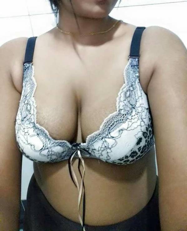 live-cam photo of Lanka Ads