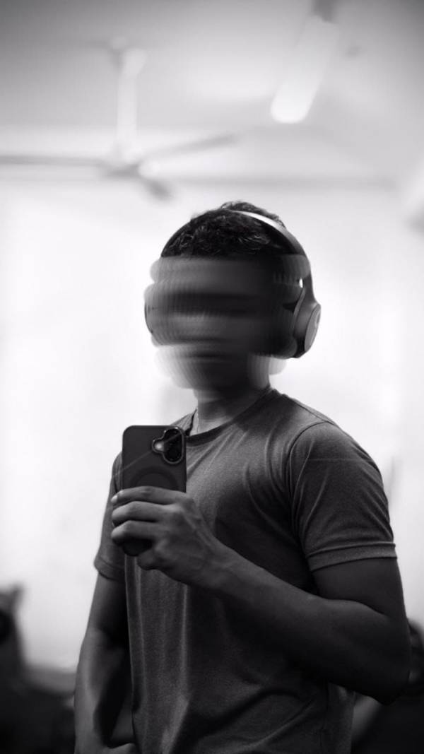 boys-personal photo of Lanka Ads