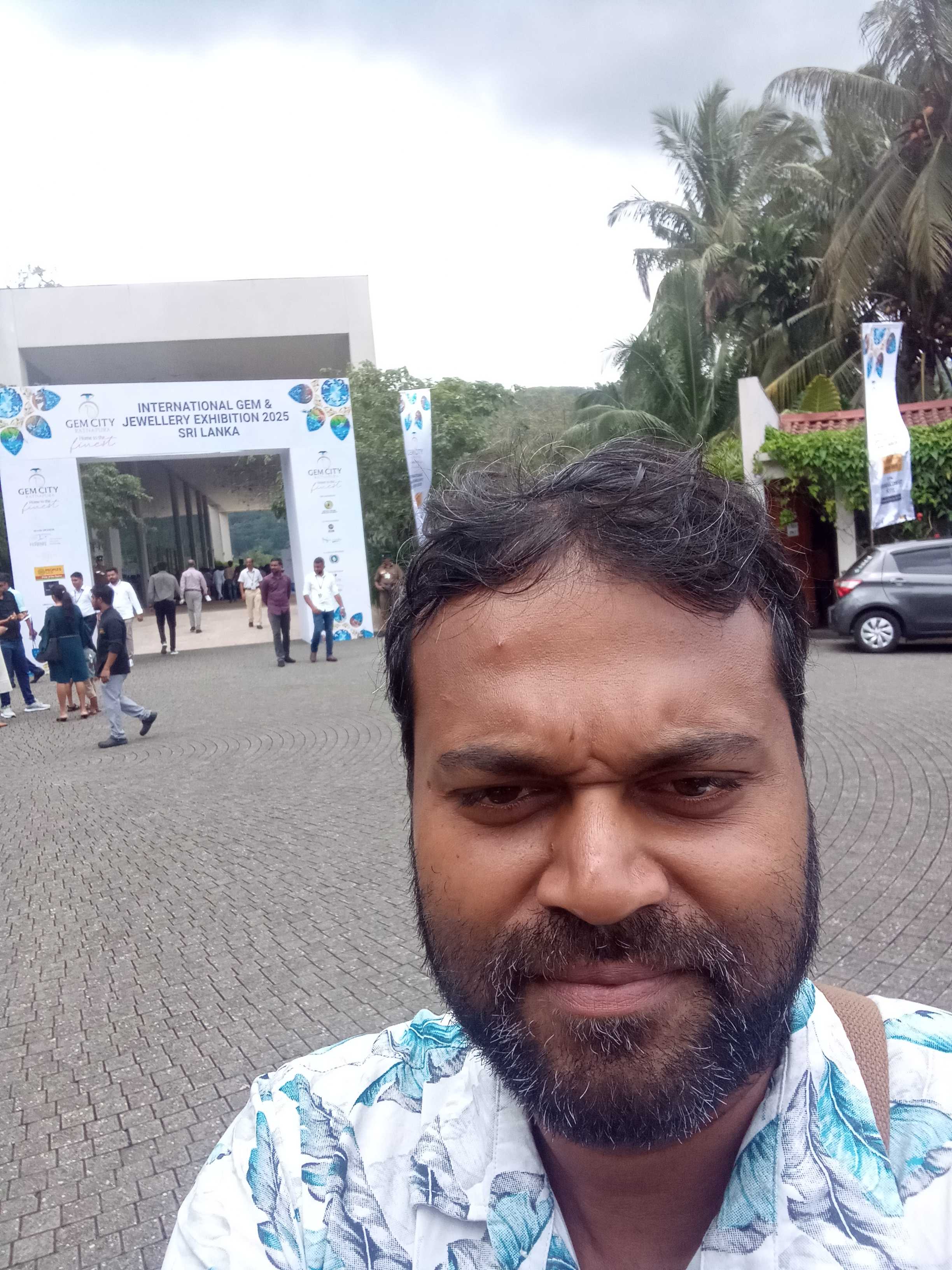 girls-personal photo of Lanka Ads