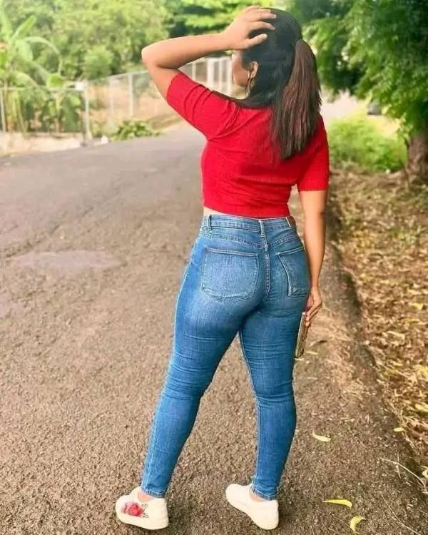 girls-personal photo of Lanka Ads