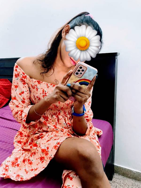 girls-personal photo of Lanka Ads