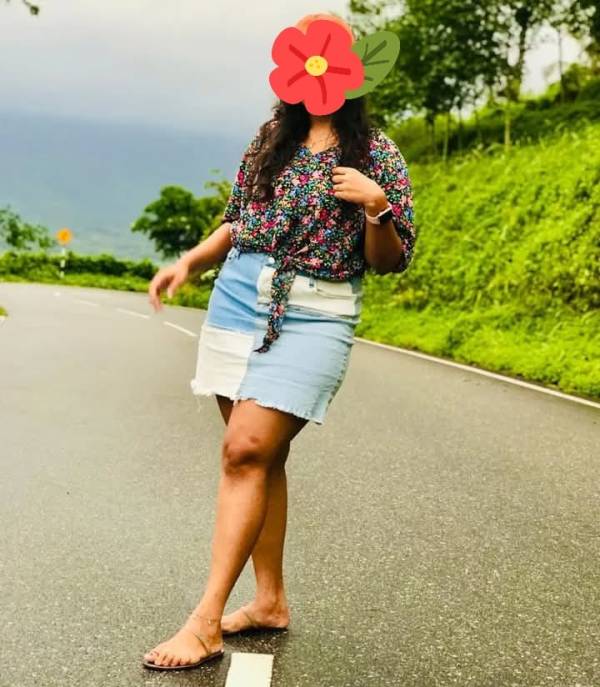 girls-personal photo of Lanka Ads