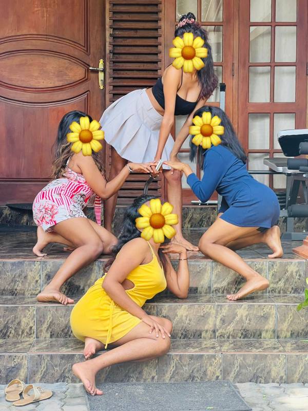 girls-personal photo of Lanka Ads