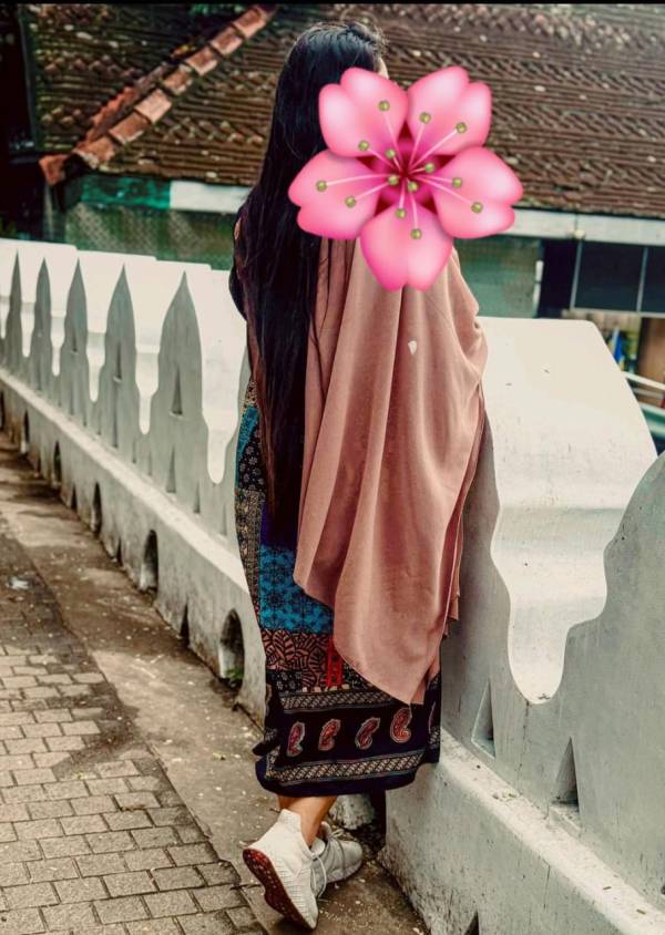 girls-personal photo of Lanka Ads