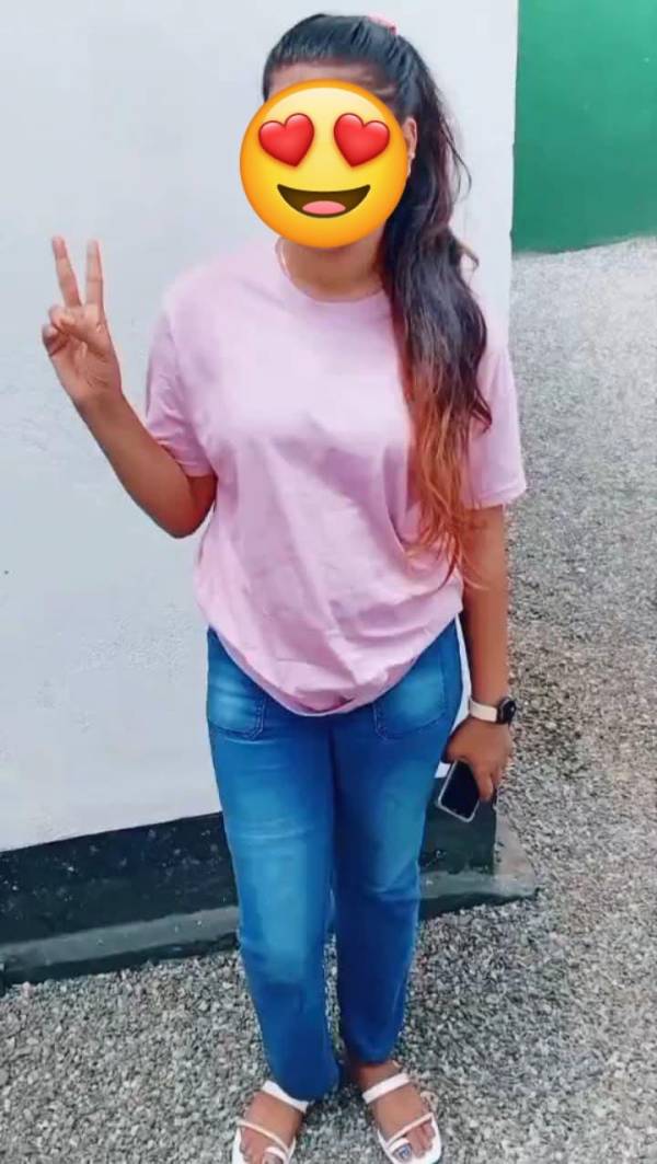 girls-personal photo of Lanka Ads