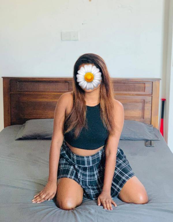 girls-personal photo of Lanka Ads