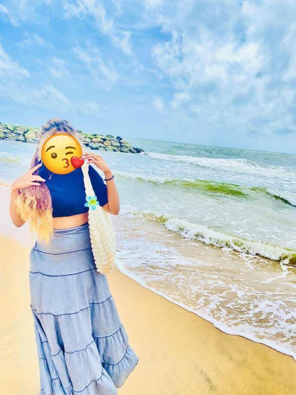 girls-personal photo of Lanka Ads