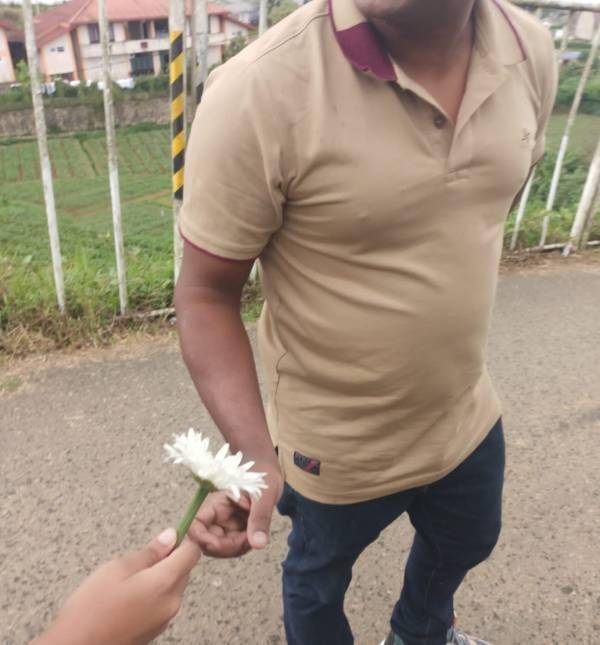 boys-personal photo of Lanka Ads