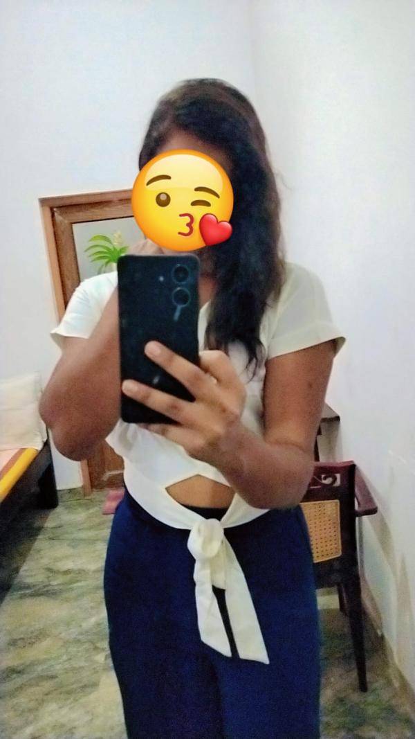 girls-personal photo of Lanka Ads