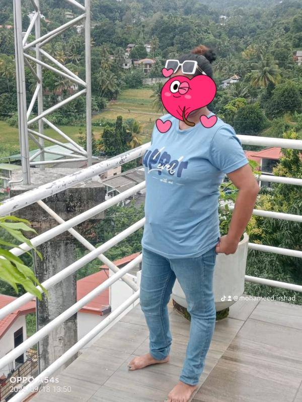 girls-personal photo of Lanka Ads