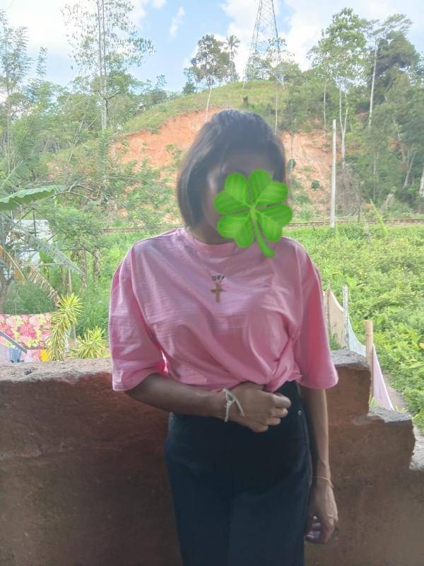 girls-personal photo of Lanka Ads