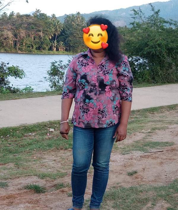 girls-personal photo of Lanka Ads