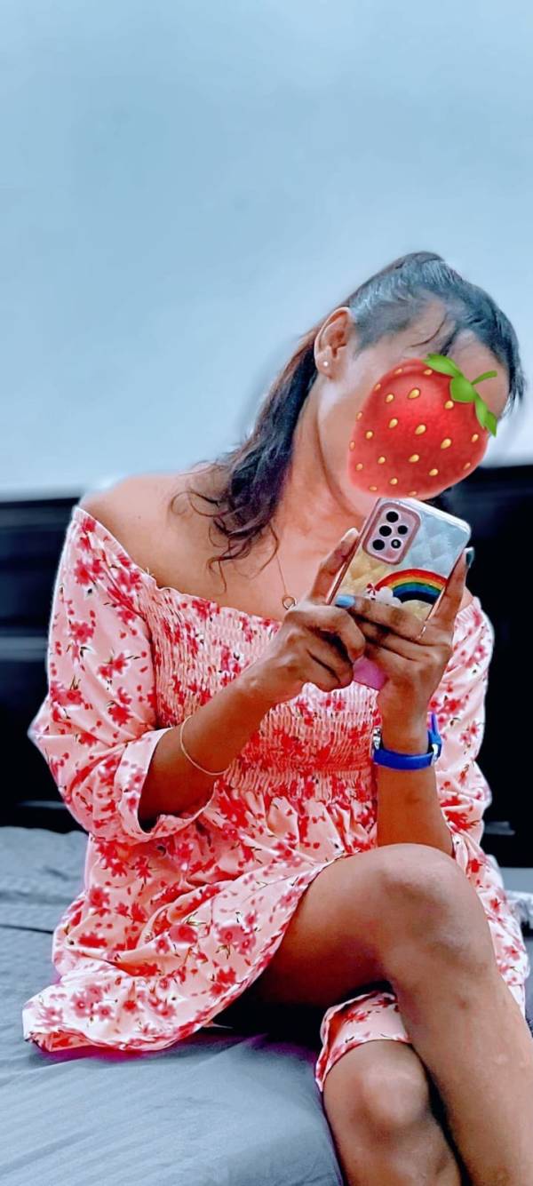 girls-personal photo of Lanka Ads