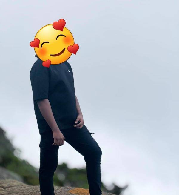 boys-personal photo of Lanka Ads