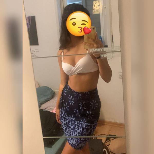 girls-personal photo of Lanka Ads